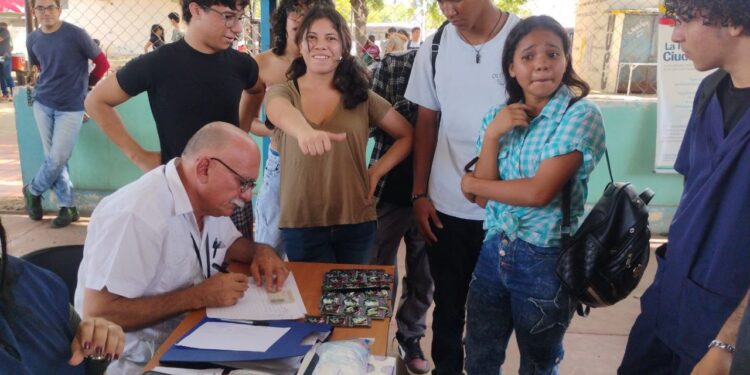 Jornada médica integral atiende a más de 260 estudiantesde la Universidad Politécnica Territorial de Maracaibo