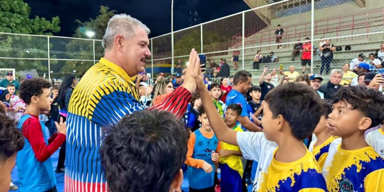 Renace el deporte zuliano Gobernador Luis Caldera reinaugura el gimnasio Pedro Elías Belisario Aponte