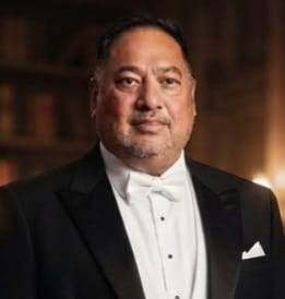 José Luis Bracho: Más de tres décadas de virtuosismo y pasión lírica.