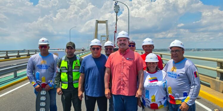 Gobernador Luis Caldera da inicio a trabajo de reconstruccióndel sistema de iluminación del Puente General Rafael Urdaneta.