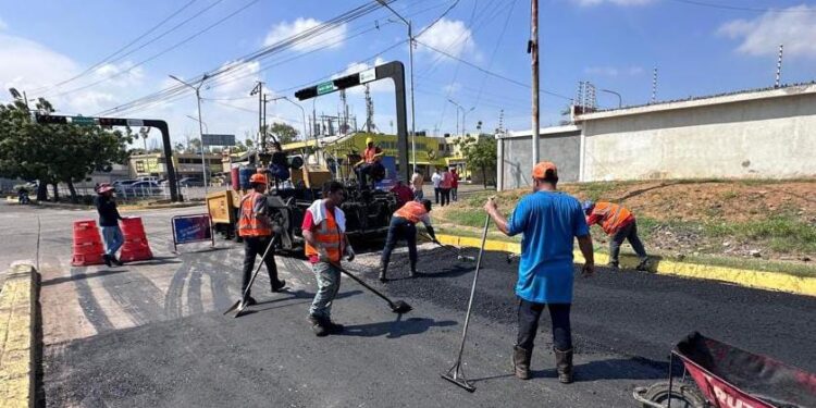 Alcaldía de Maracaibo recuperó la calle 15K entre las urbanizaciones La Pícola y San Jacinto